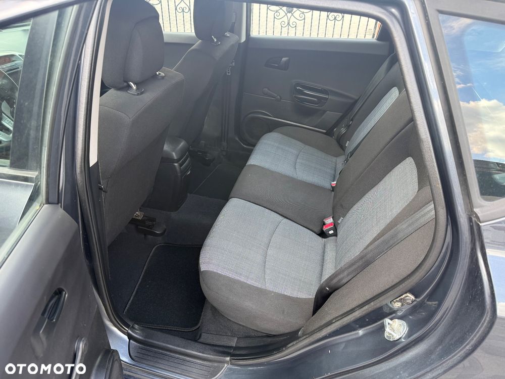 Kia Ceed 1.4 CVVT Dream-Team Edition - 15