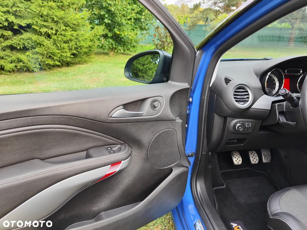 Opel Adam 1.4 Turbo S - 36