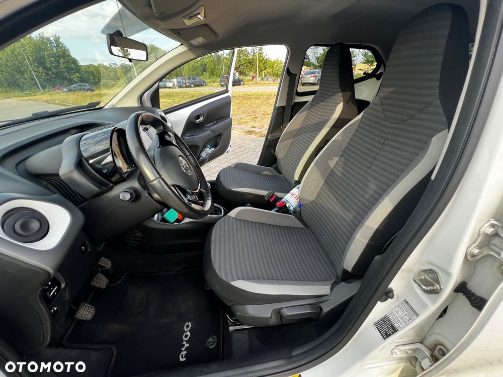 Toyota Aygo 1.0 VVT-i Color Edition - 2