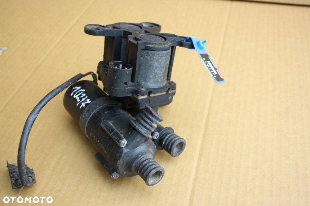 Elektrozawór z pompą wody BMW 5 e34 7 e32 oryginalny (4472) - 3