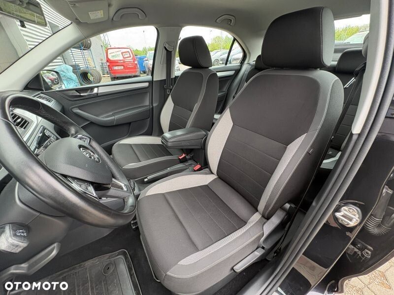 Skoda RAPID 1.0 TSI Ambition - 8