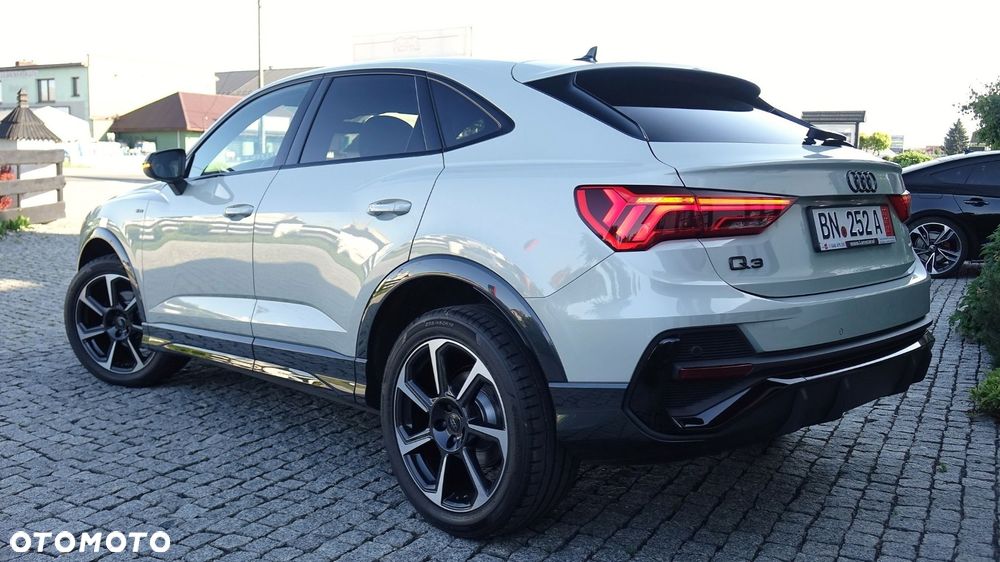 Audi Q3 Sportback - 4