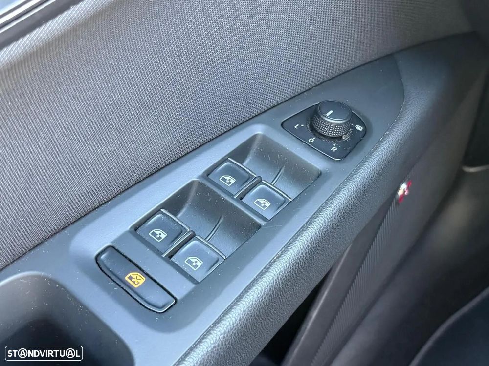 SEAT Leon 1.5 TSI FR - 35