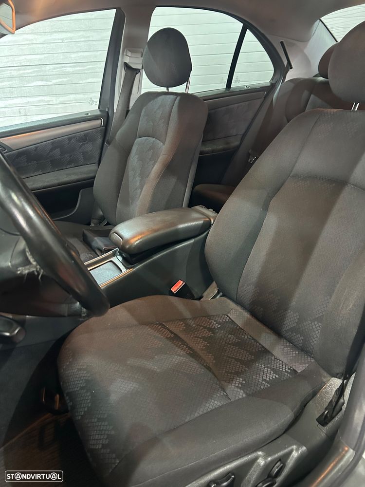 Mercedes-Benz C 180 K Avantgarde Aut. - 9