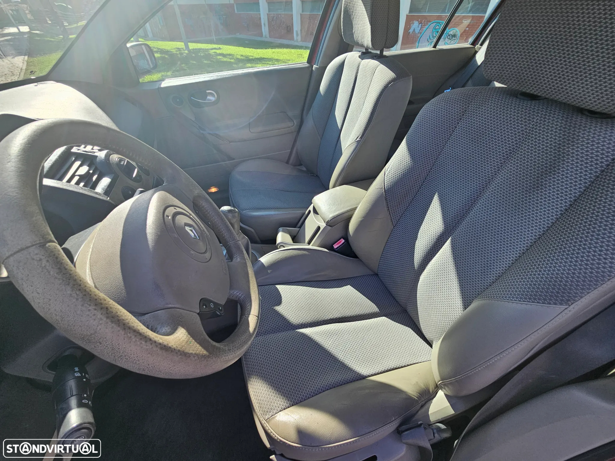 Renault Mégane 1.6 Confort Dynamique - 8