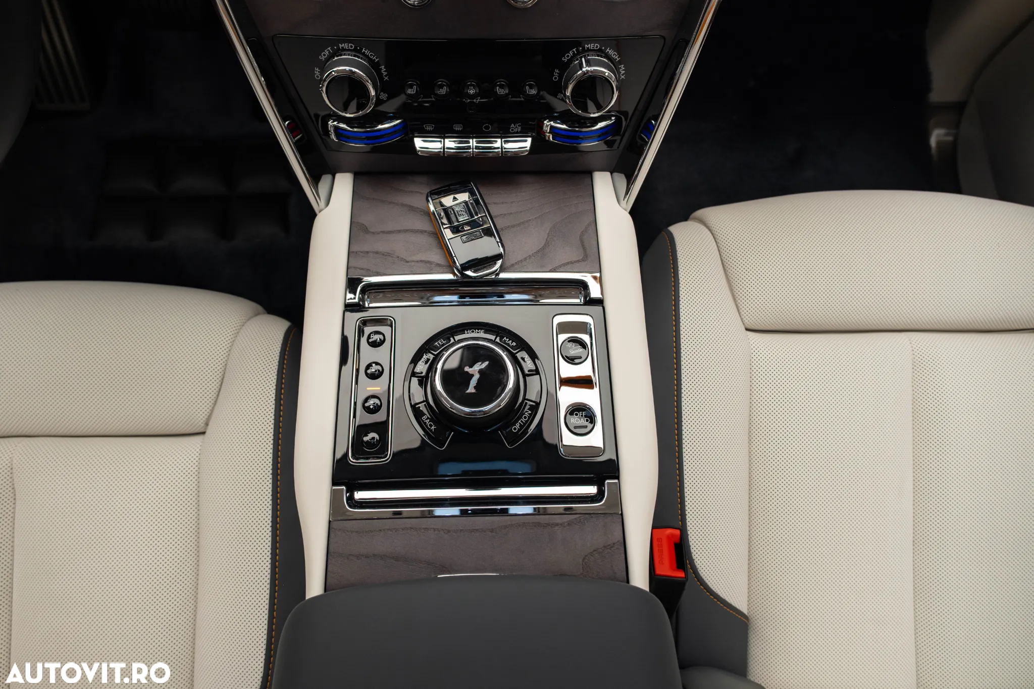 Rolls-Royce Cullinan Series II - 40
