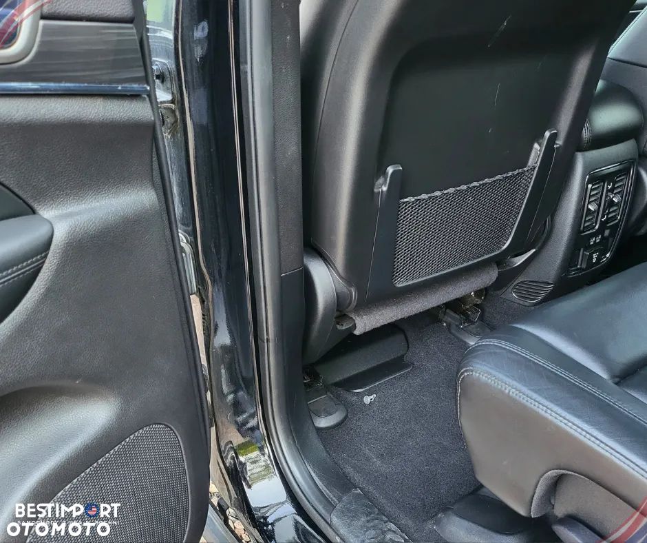 Jeep Grand Cherokee - 18