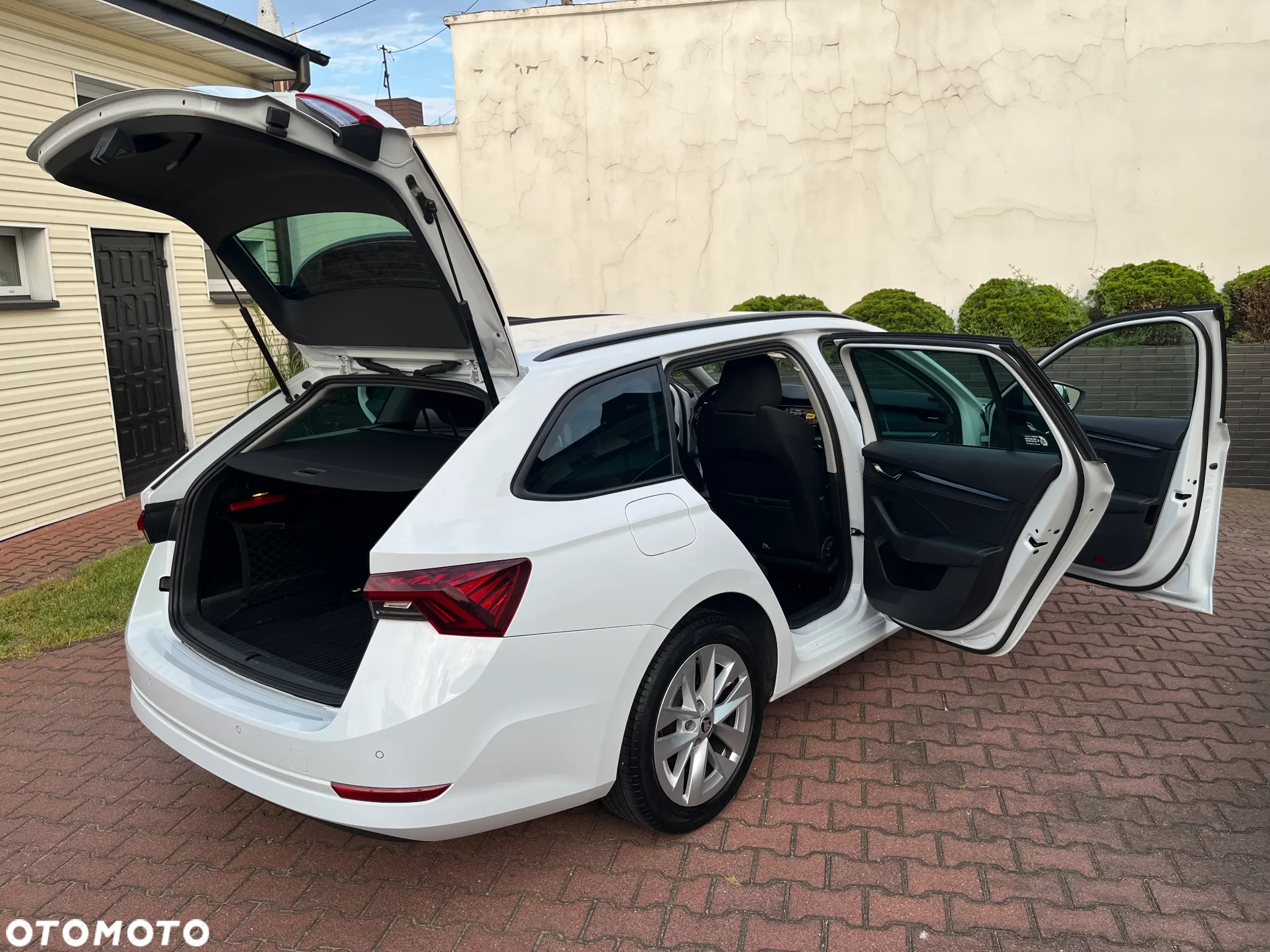 Skoda Octavia 2.0 TDI Ambition DSG - 30
