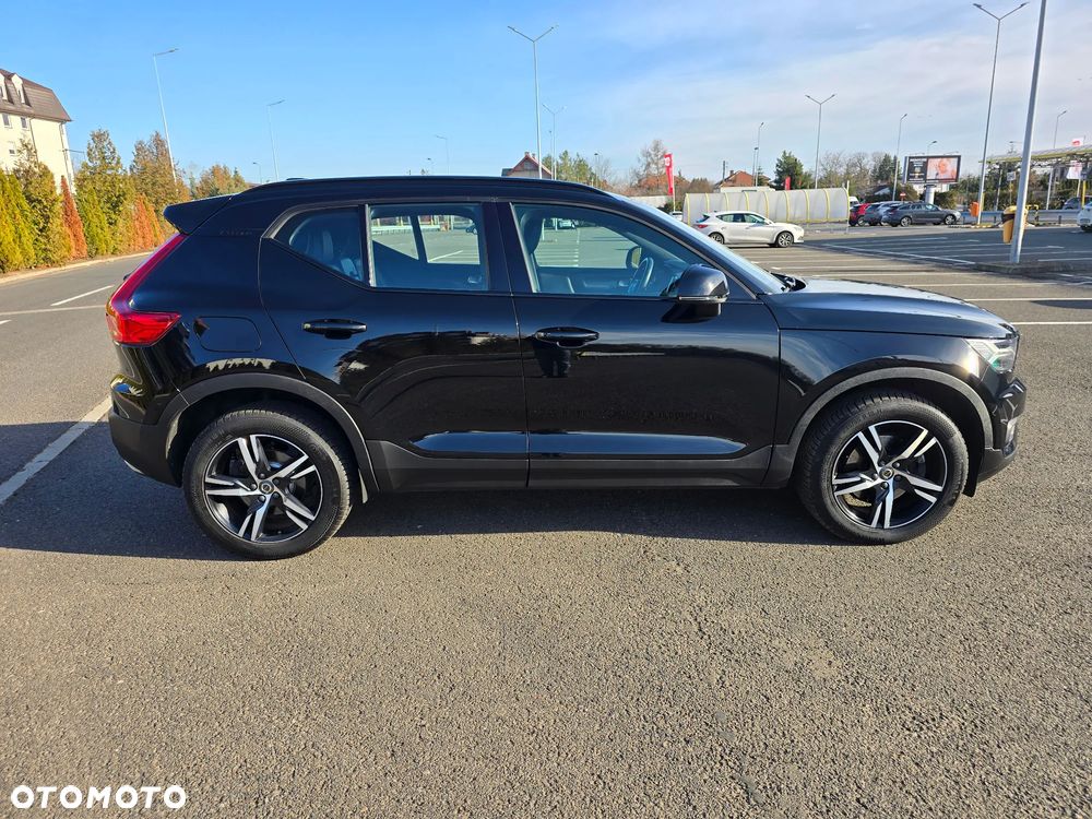 Volvo XC 40 T4 R-Design - 3