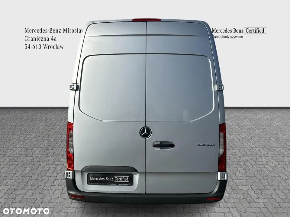 Mercedes-Benz Sprinter - 5