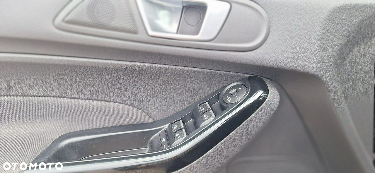Ford Fiesta - 21