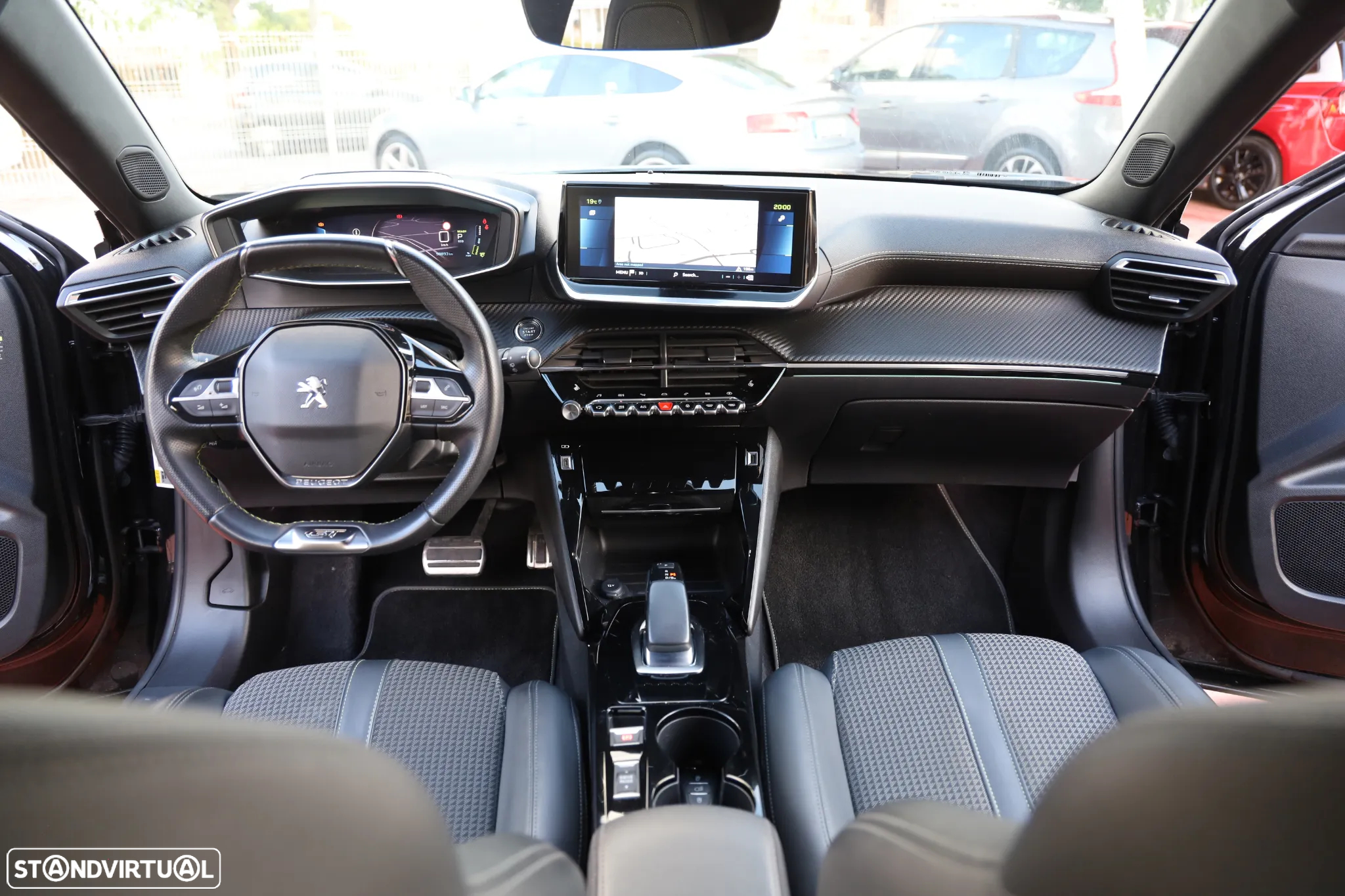 Peugeot e-2008 50 kWh GT - 26
