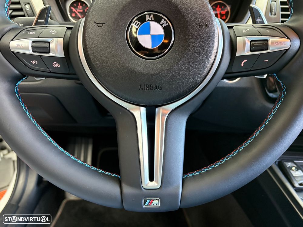 BMW 320 d Aut. Sport Line - 48