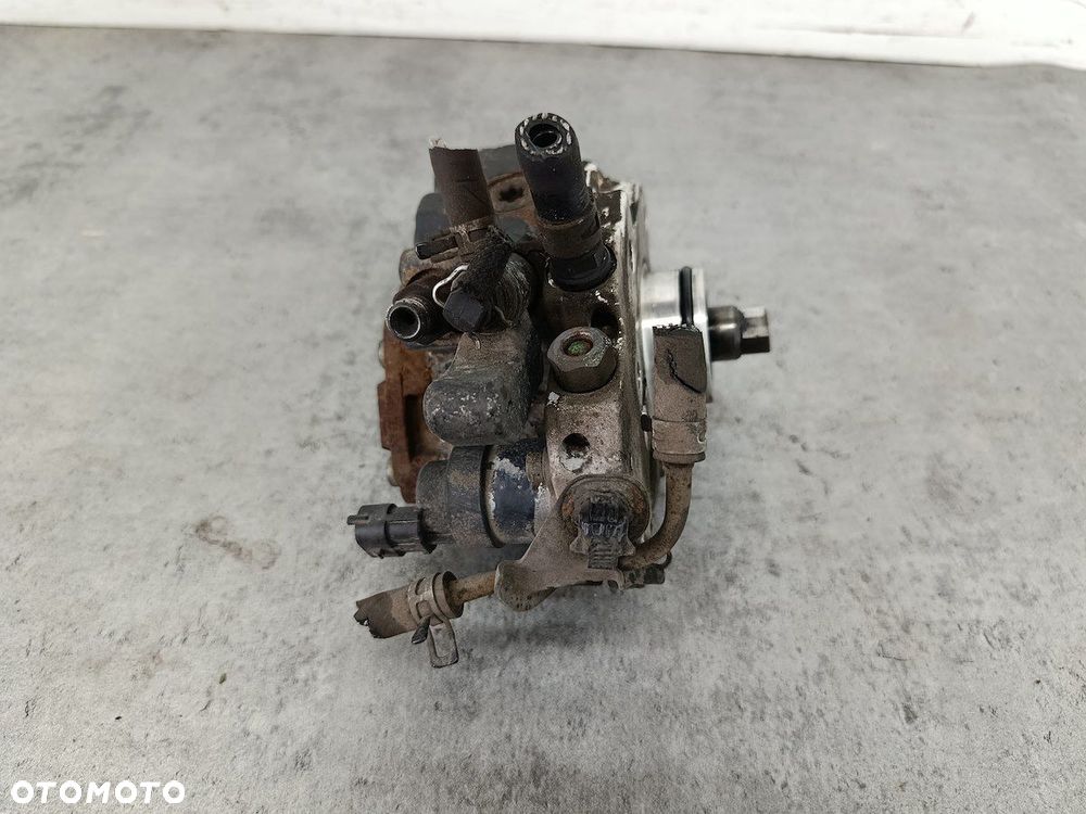 POMPA WTRYSKOWA TOYOTA YARIS VERSO 22100-33010 0445010047  BOSCH 1.4 D-4D - 3