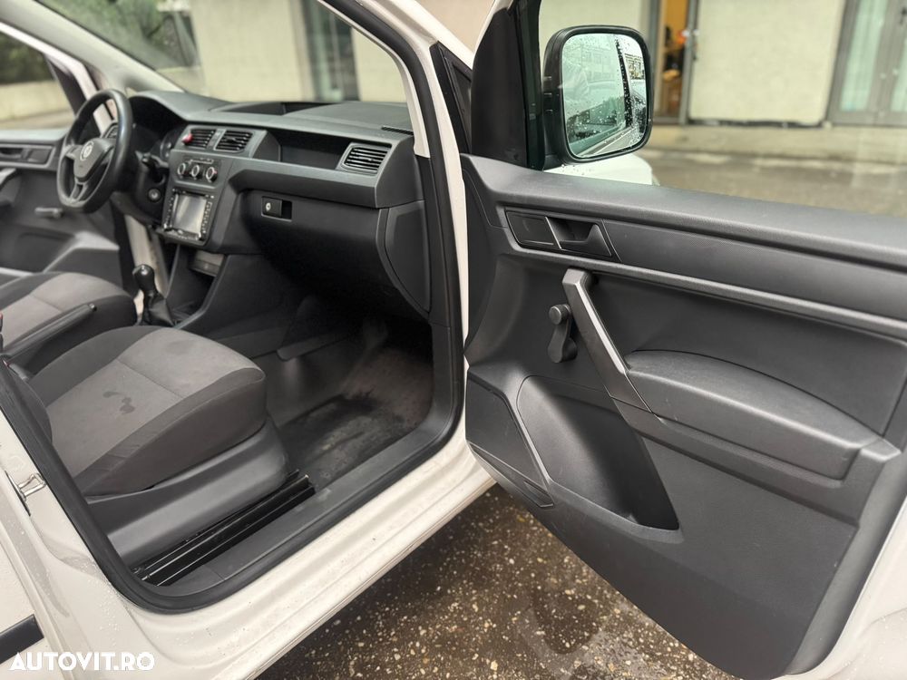 Volkswagen Caddy Maxi - 12