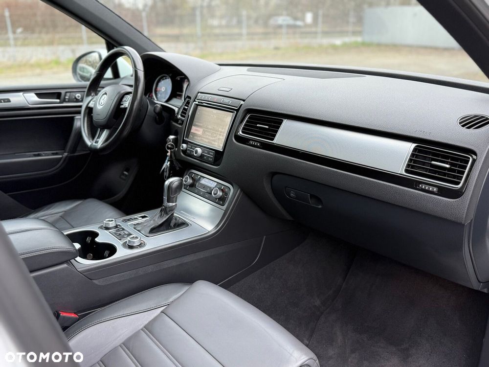 Volkswagen Touareg - 14