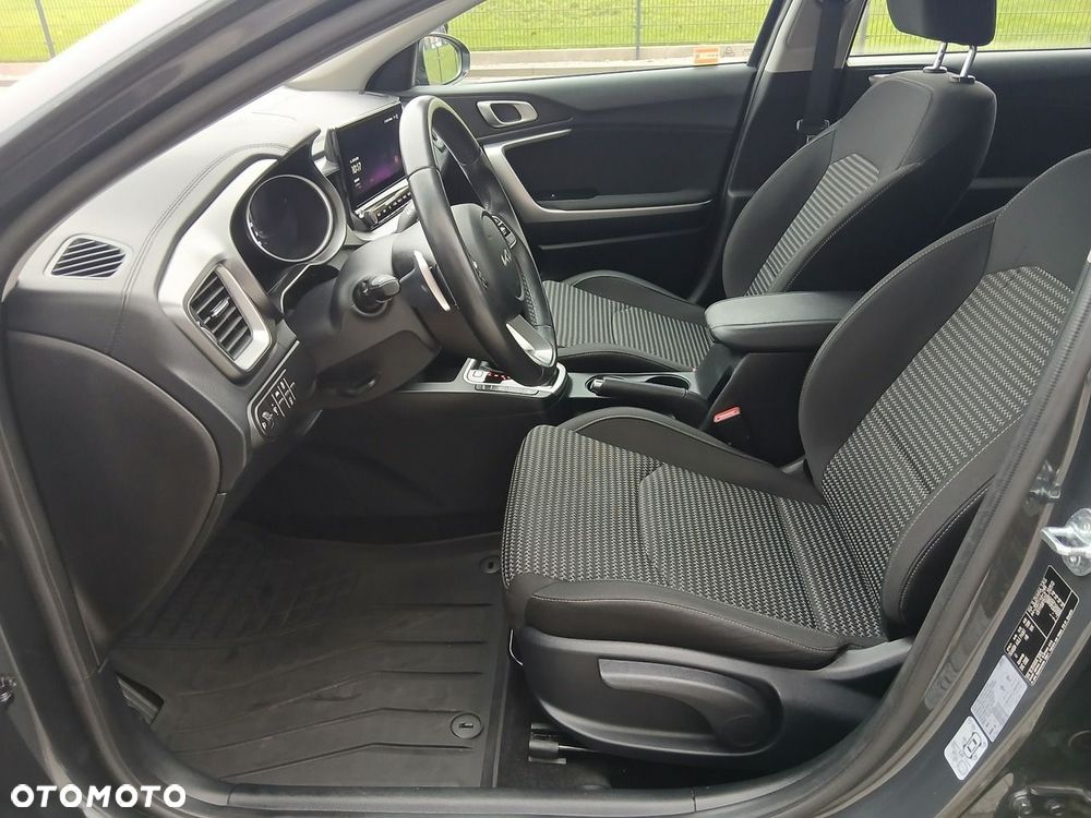 Kia Ceed 1.5 T-GDI M DCT - 14