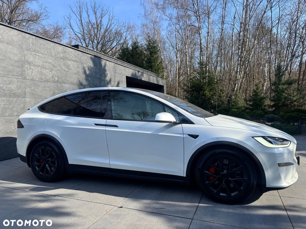 Tesla Model X - 2