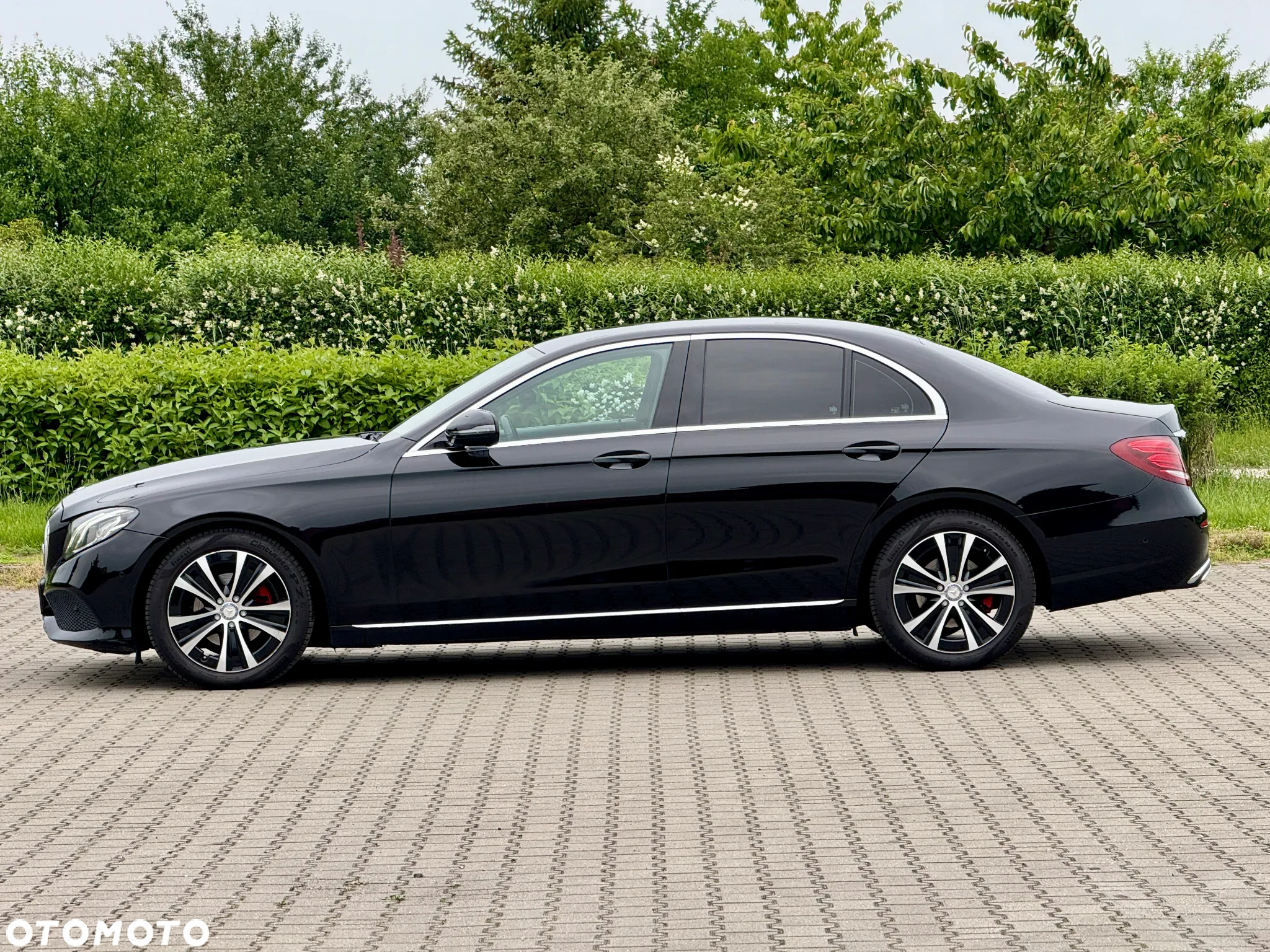 Mercedes-Benz Klasa E 220 d Business Edition 9G-TRONIC - 4