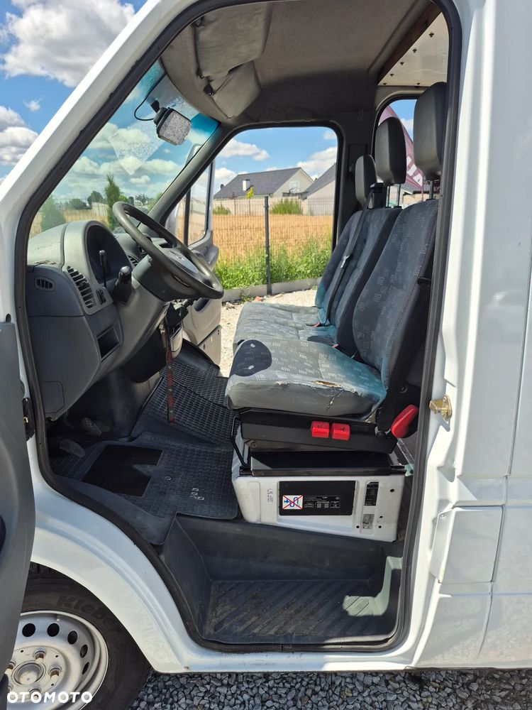 Mercedes-Benz Sprinter - 28