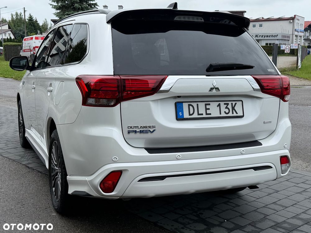 Mitsubishi Outlander 2.4 4WD Top - 30