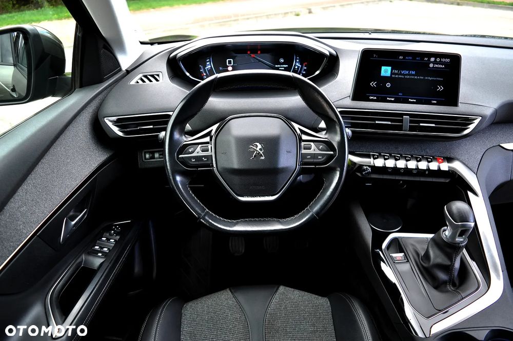 Peugeot 3008 1.2 PureTech Allure S&S - 23