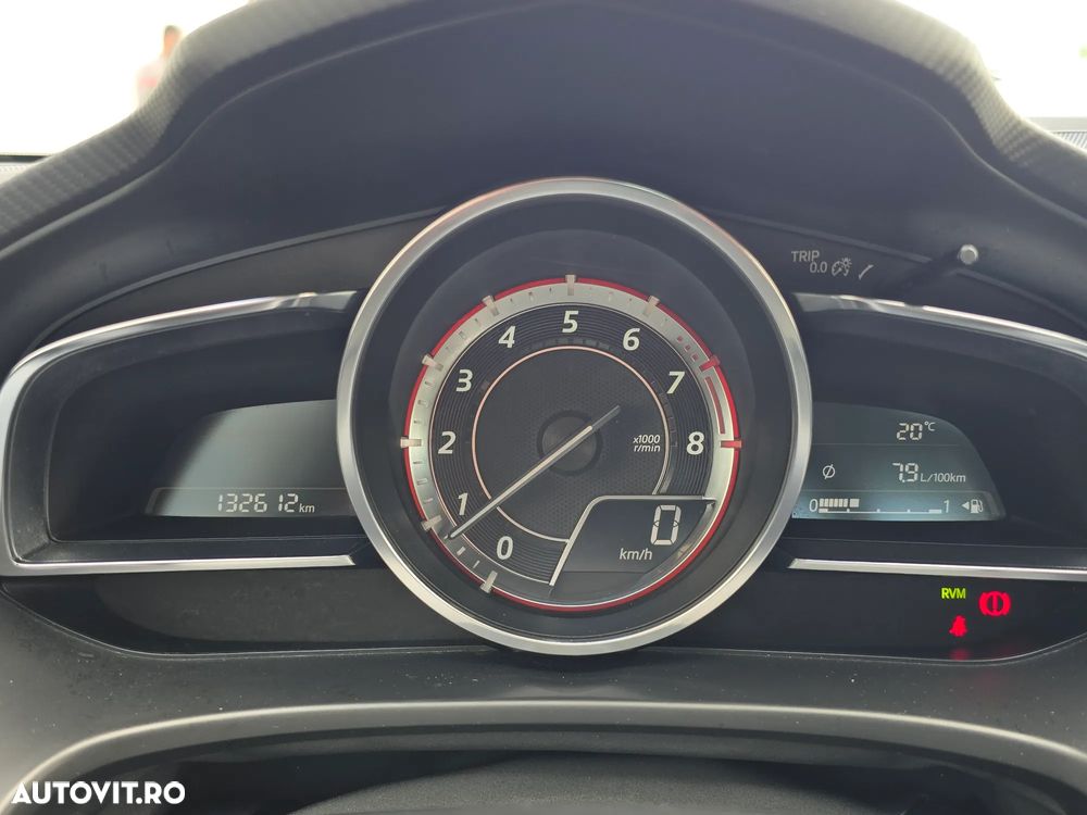 Mazda 3 G120 Revolution - 8