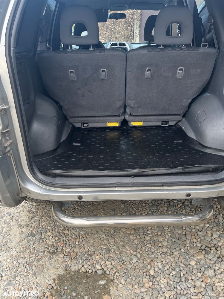 Toyota RAV4 - 8