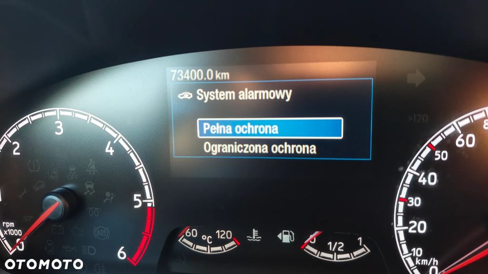 Ford Focus 2.0 EcoBlue S&S ST - 27