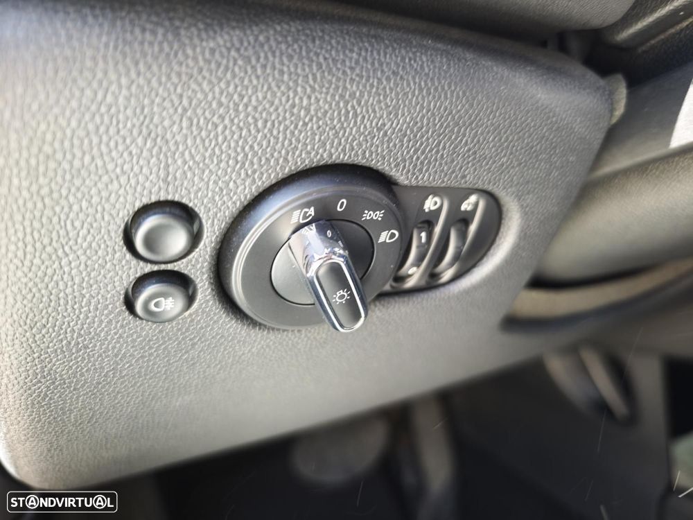 MINI 3 Portas One Sport Edition Auto - 24