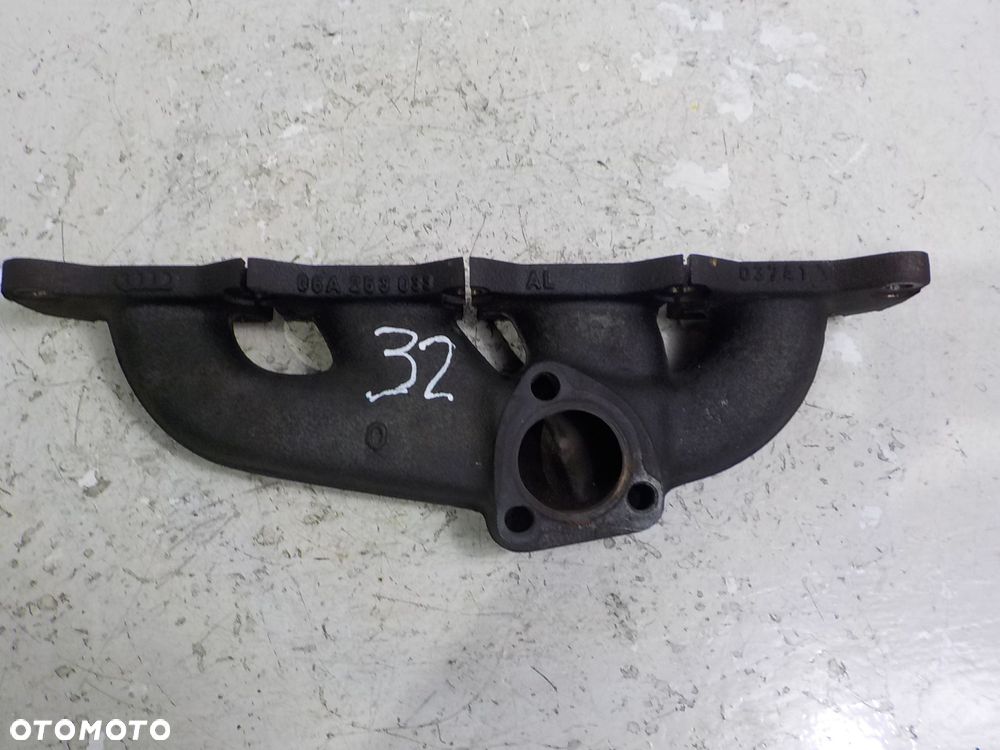 AUDI A4 B5 KOLEKTOR WYDECHOWY 06A253033AL - 1