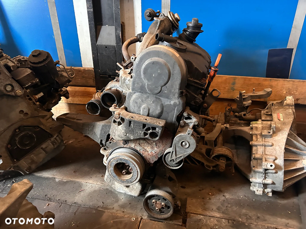 Silnik kompletny VW T5 1,9 TDI
