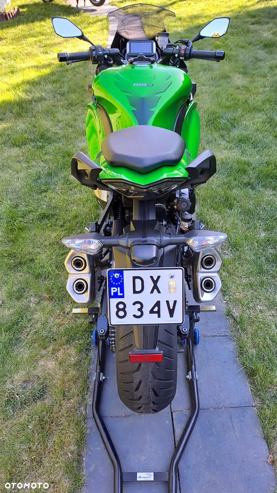 Kawasaki Ninja 1000 SX - 7
