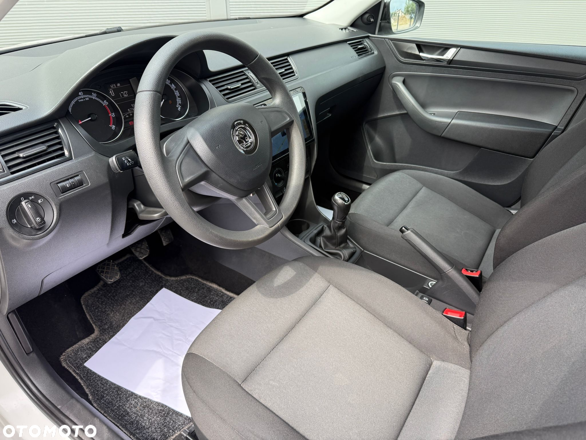 Skoda RAPID 1.0 TSI Ambition - 17