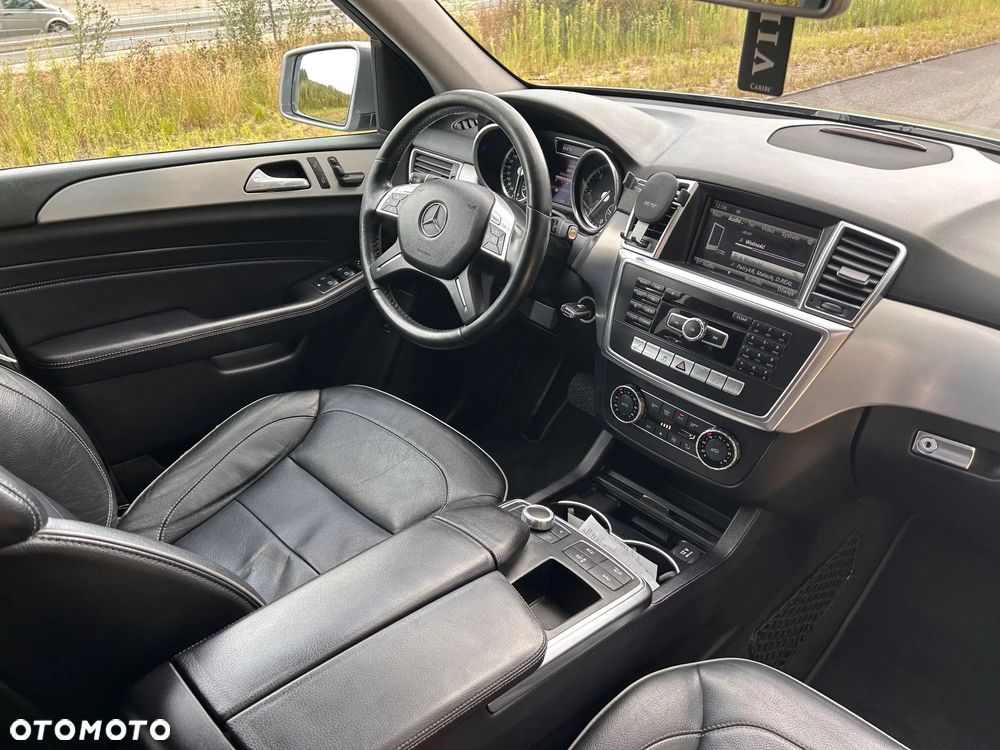Mercedes-Benz ML 350 BlueTec 4-Matic - 11