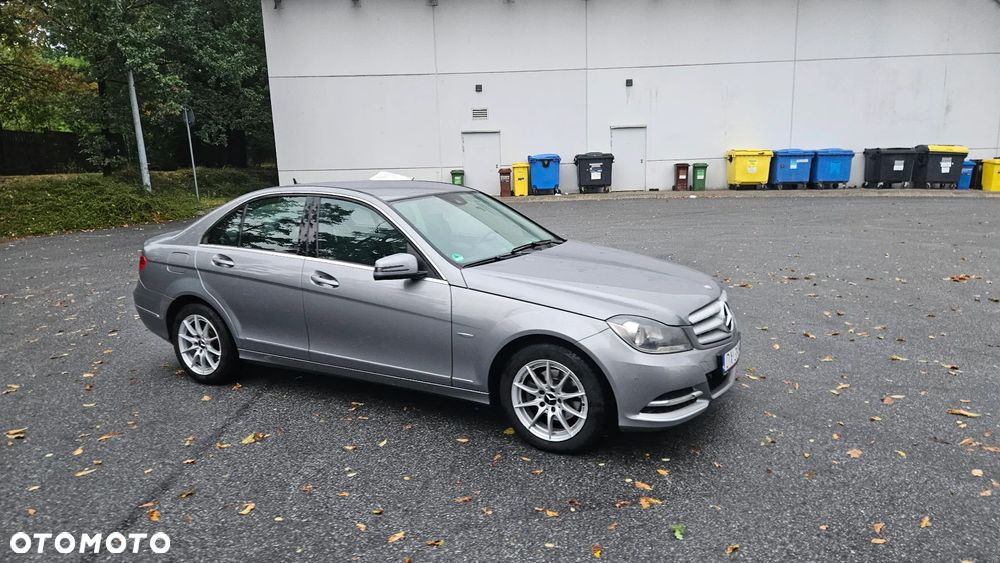 Mercedes-Benz Klasa C 180 BlueEFFICIENCY Avantgarde - 9
