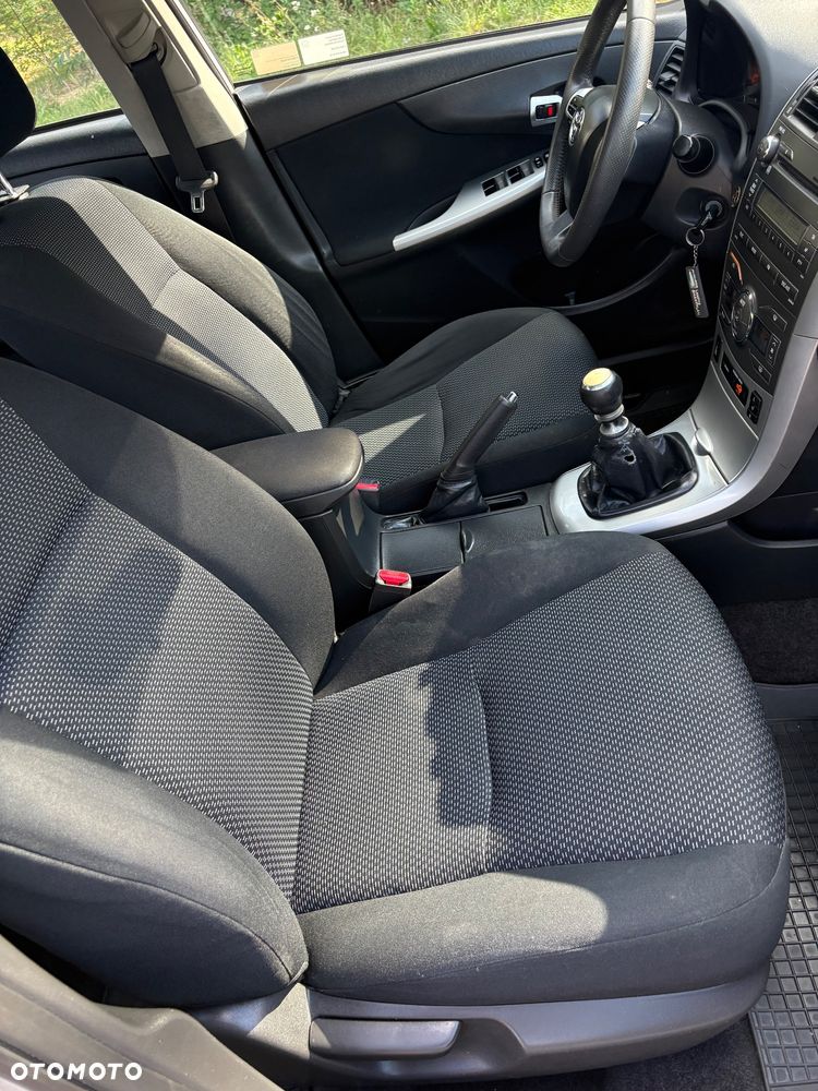 Toyota Corolla 1.4 D-4D Premium - 15