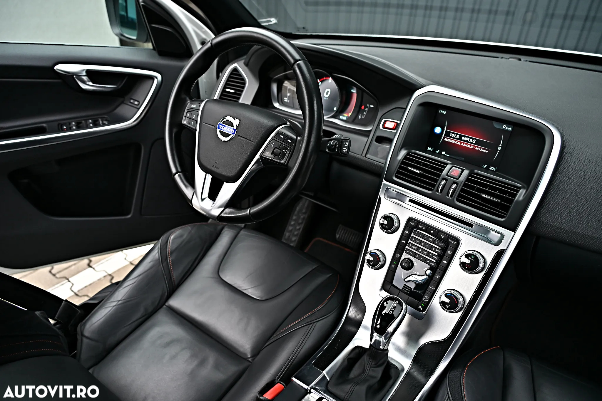 Volvo XC 60 D4 AWD Geartronic Ocean Race - 8