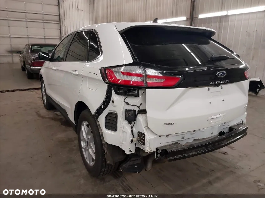 Ford Edge - 7