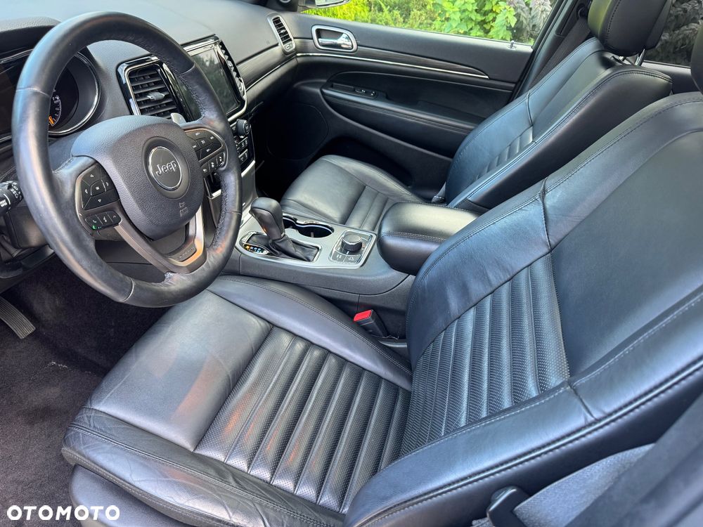 Jeep Grand Cherokee - 19