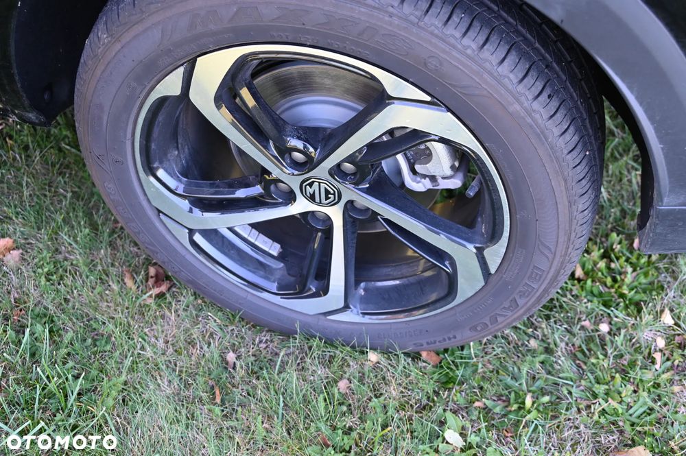 MG HS 1.5 T-GDI Exclusive DCT - 16