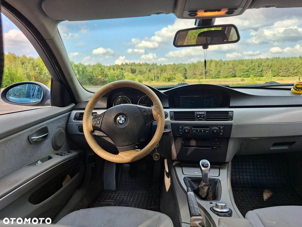 BMW Seria 3 320d Touring - 5