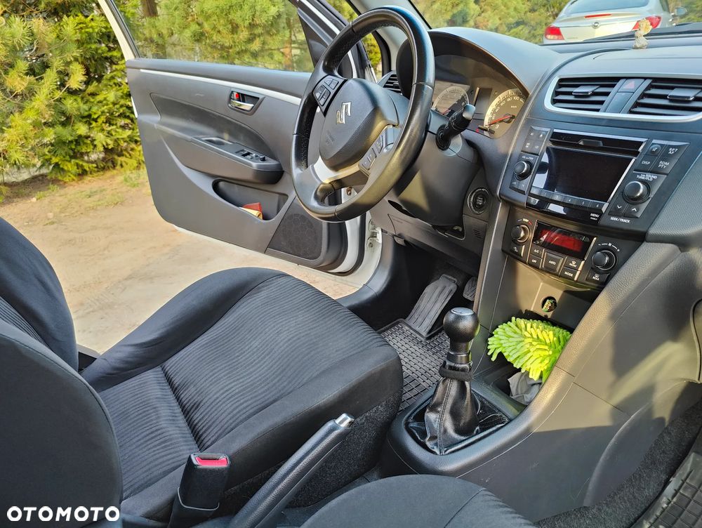 Suzuki Swift 1.2 - 10