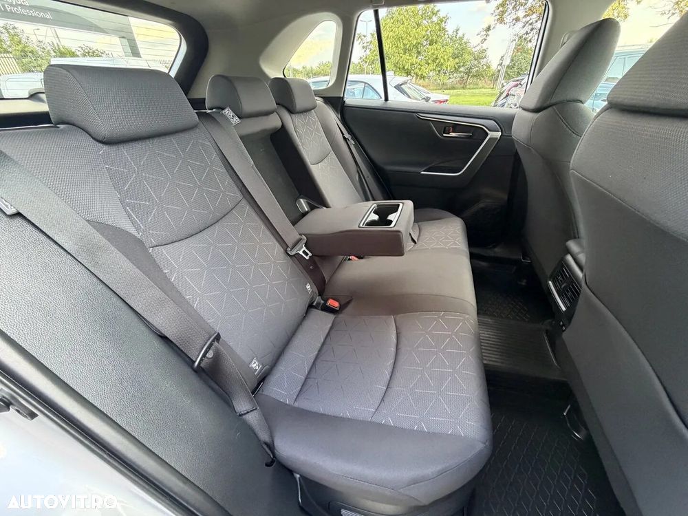 Toyota RAV4 - 12