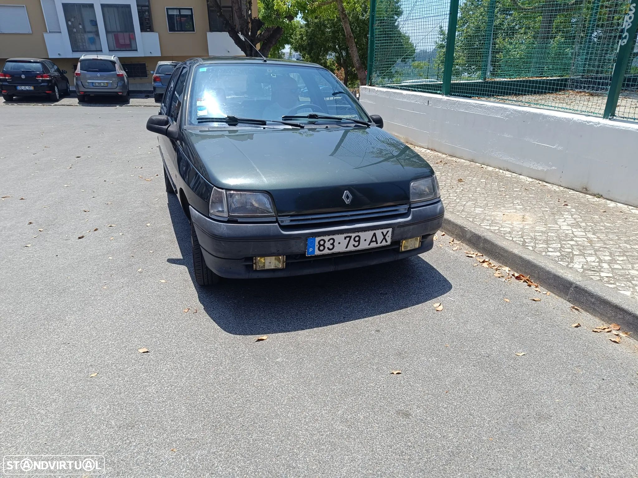 Renault Clio - 1