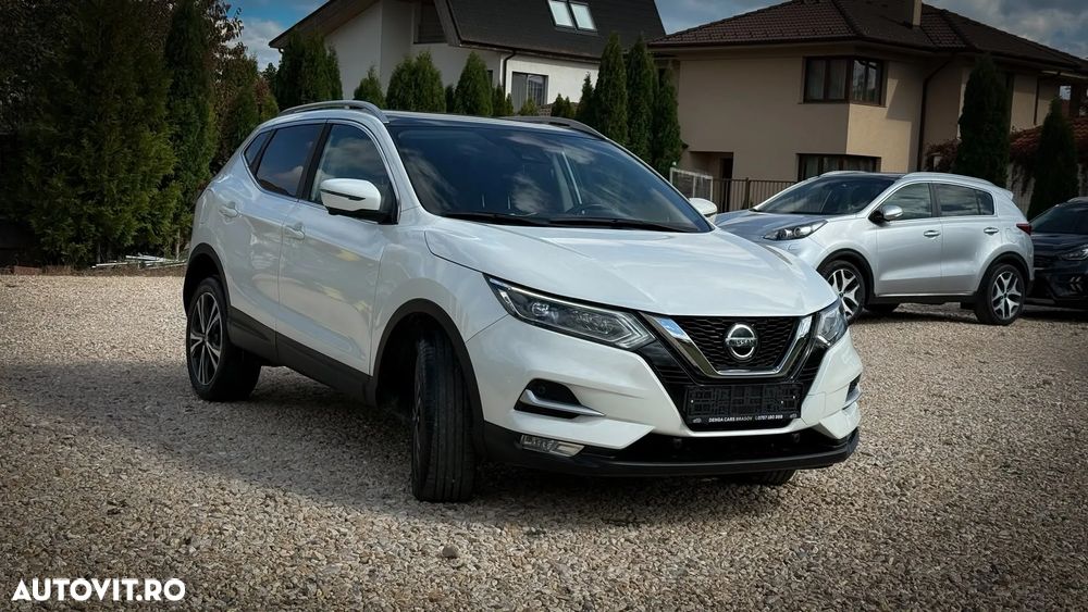 Nissan Qashqai 1.7 dCi Xtronic ALL-MODE 4x4i TEKNA - 2