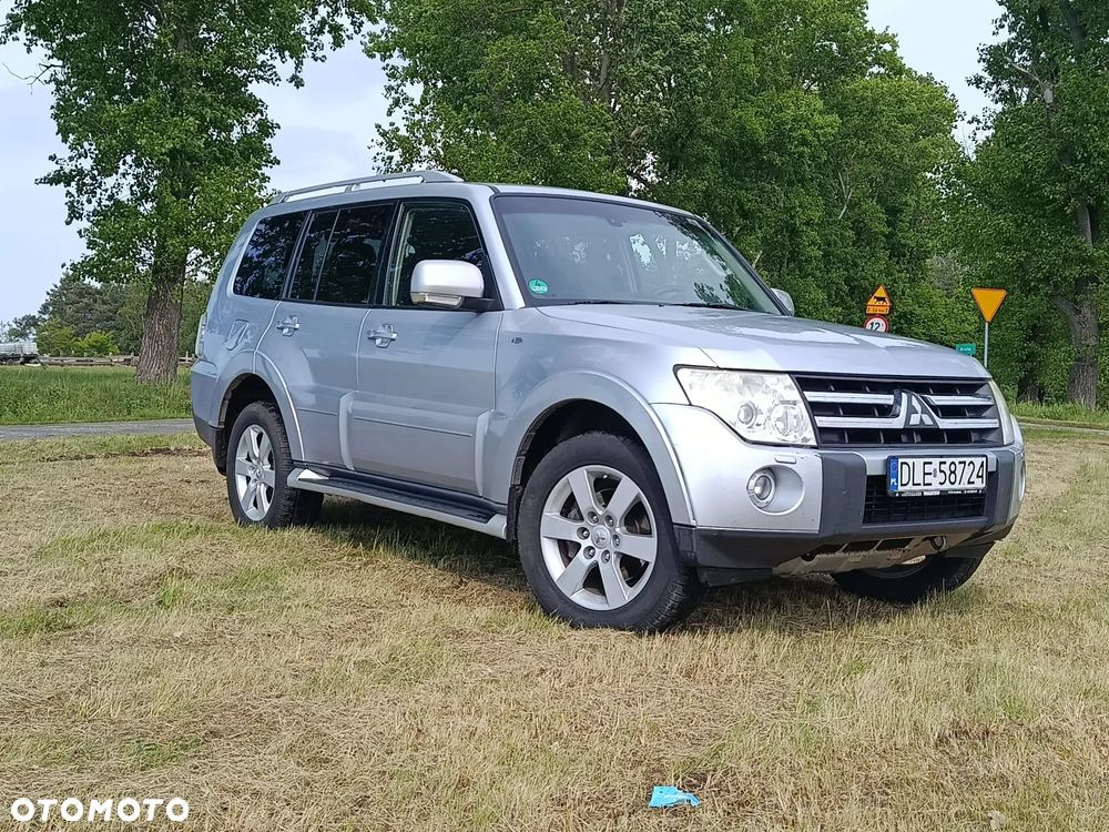 Mitsubishi Pajero 3.2 DID Alpine Edition - 2