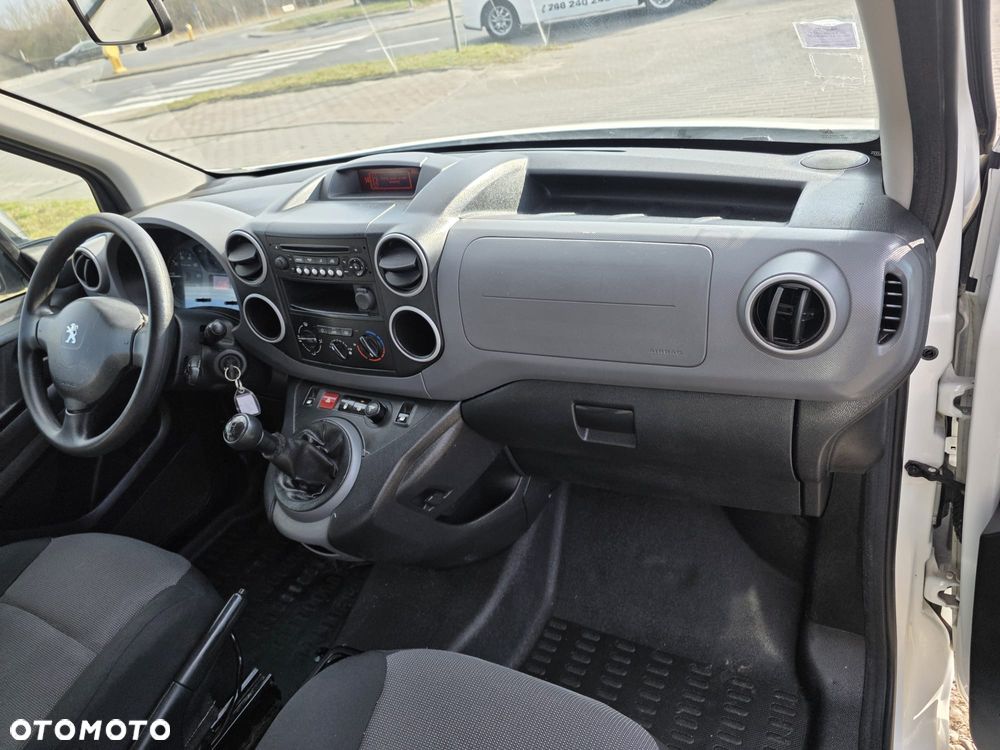 Peugeot Partner Long-5 osobowy - 12