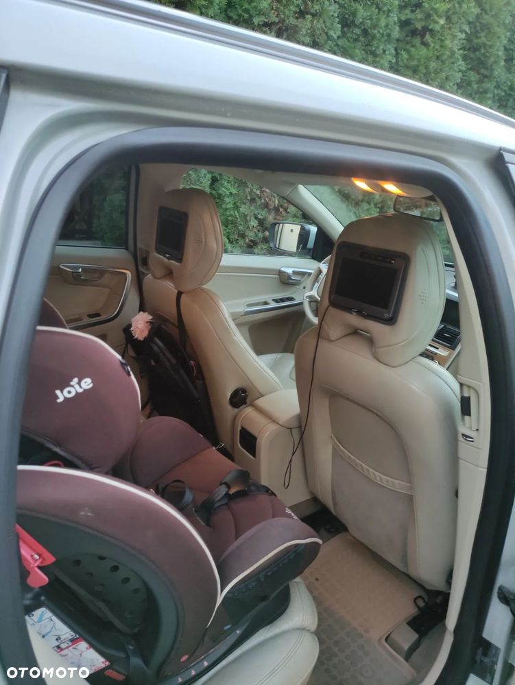 Volvo XC 60 D5 AWD - 9