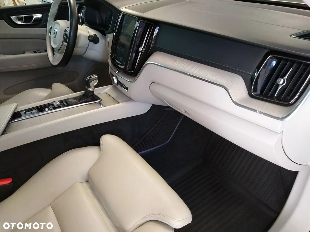 Volvo XC 60 D4 Inscription - 4